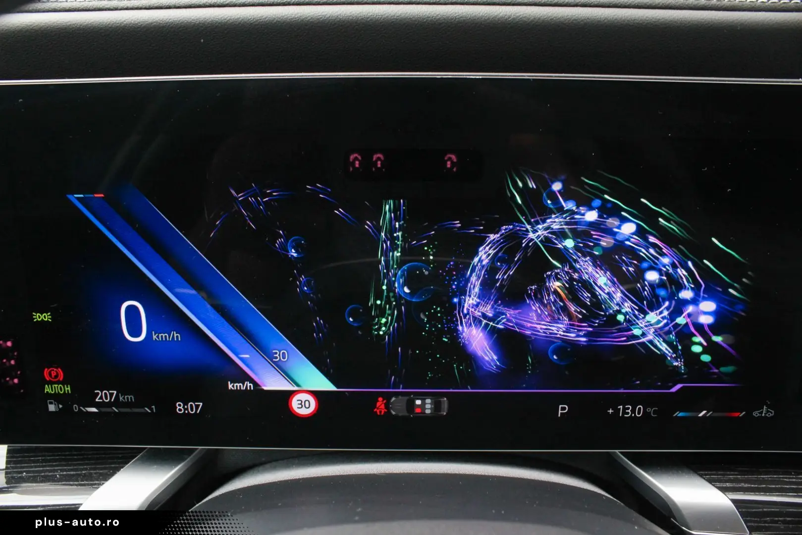 BMW 740 M Sport Pano CarPlay Iconic Glow B&W Sound