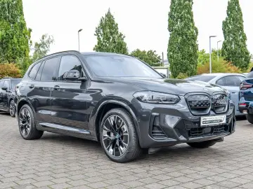 BMW iX3 M Sport HUD PANO ACC AHK 360 KAM