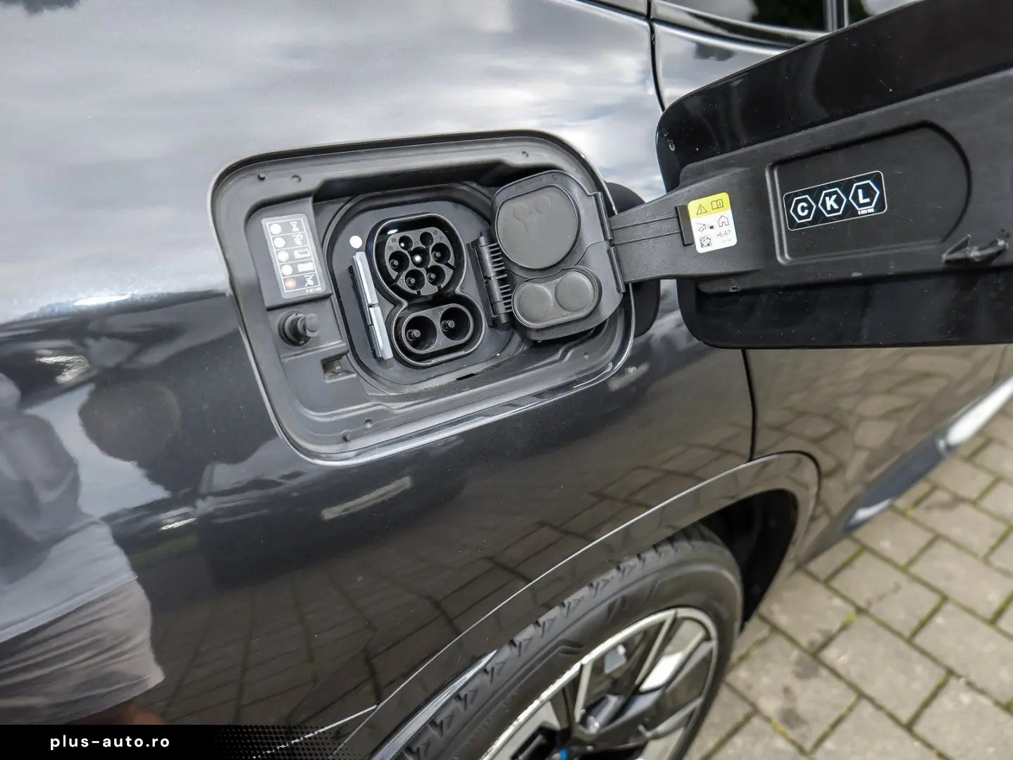 BMW iX3 M Sport HUD PANO ACC AHK 360 KAM