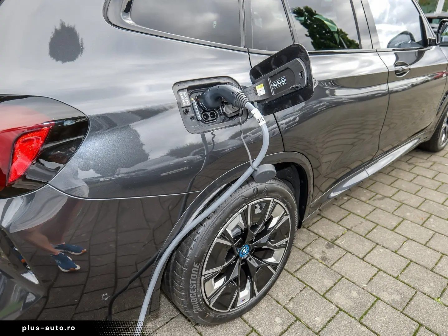 BMW iX3 M Sport HUD PANO ACC AHK 360 KAM