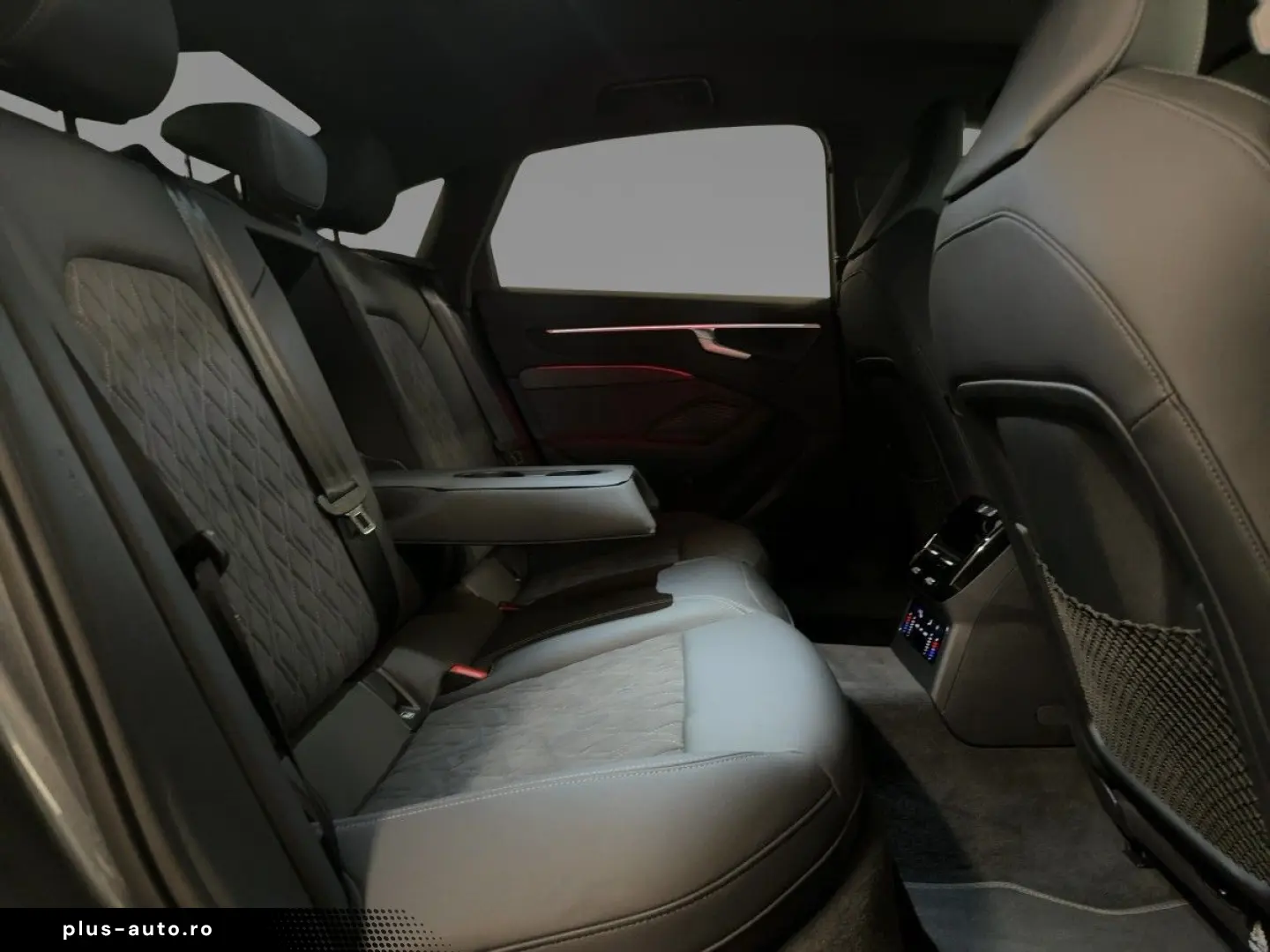 AUDI A6 2025 — imagine 6