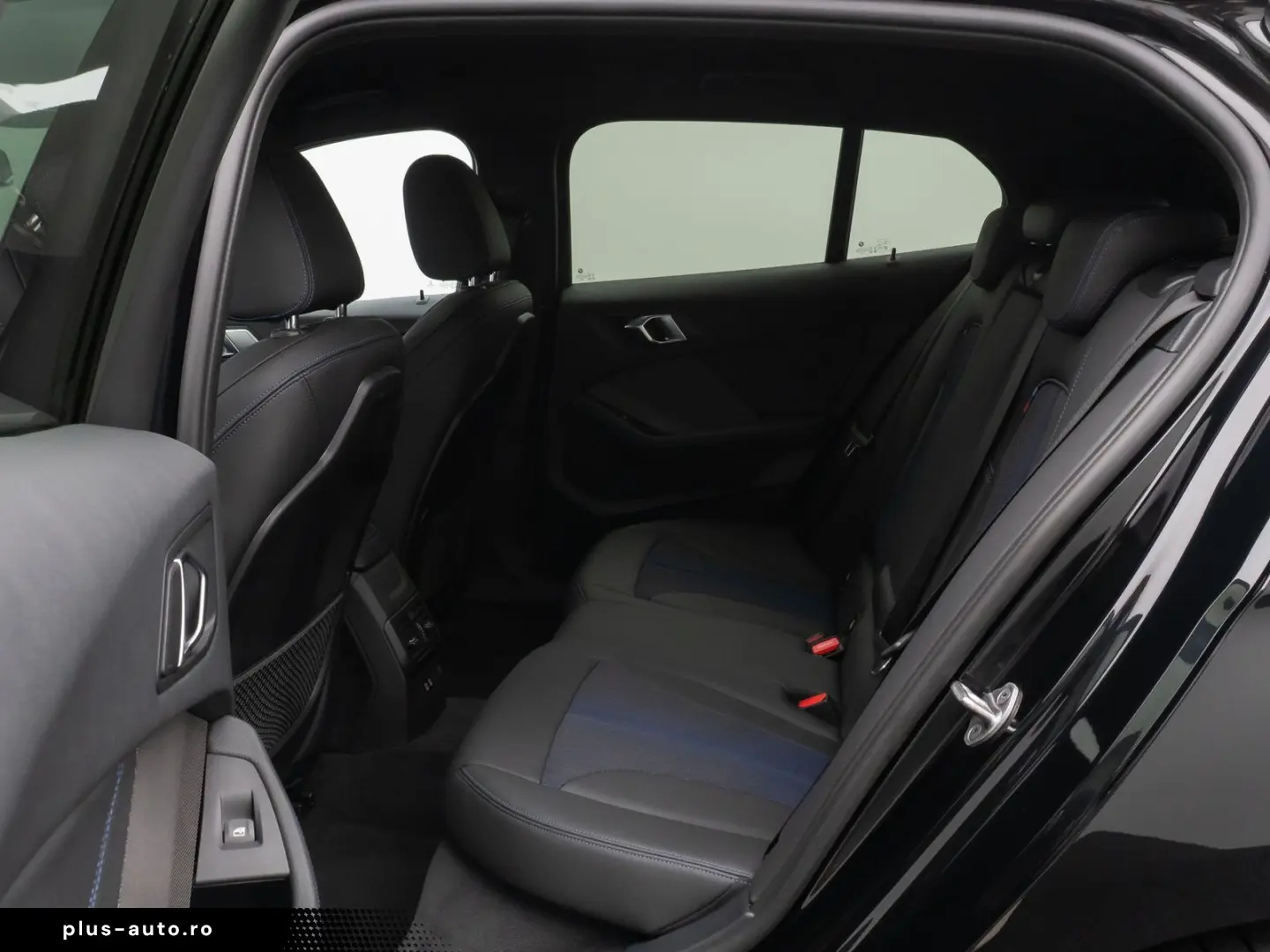 BMW M135i xD HUD DAB H K Komfort 19  Lenkradheizung