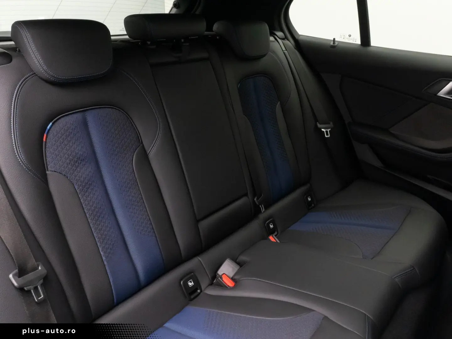 BMW M135i xD HUD DAB H K Komfort 19  Lenkradheizung