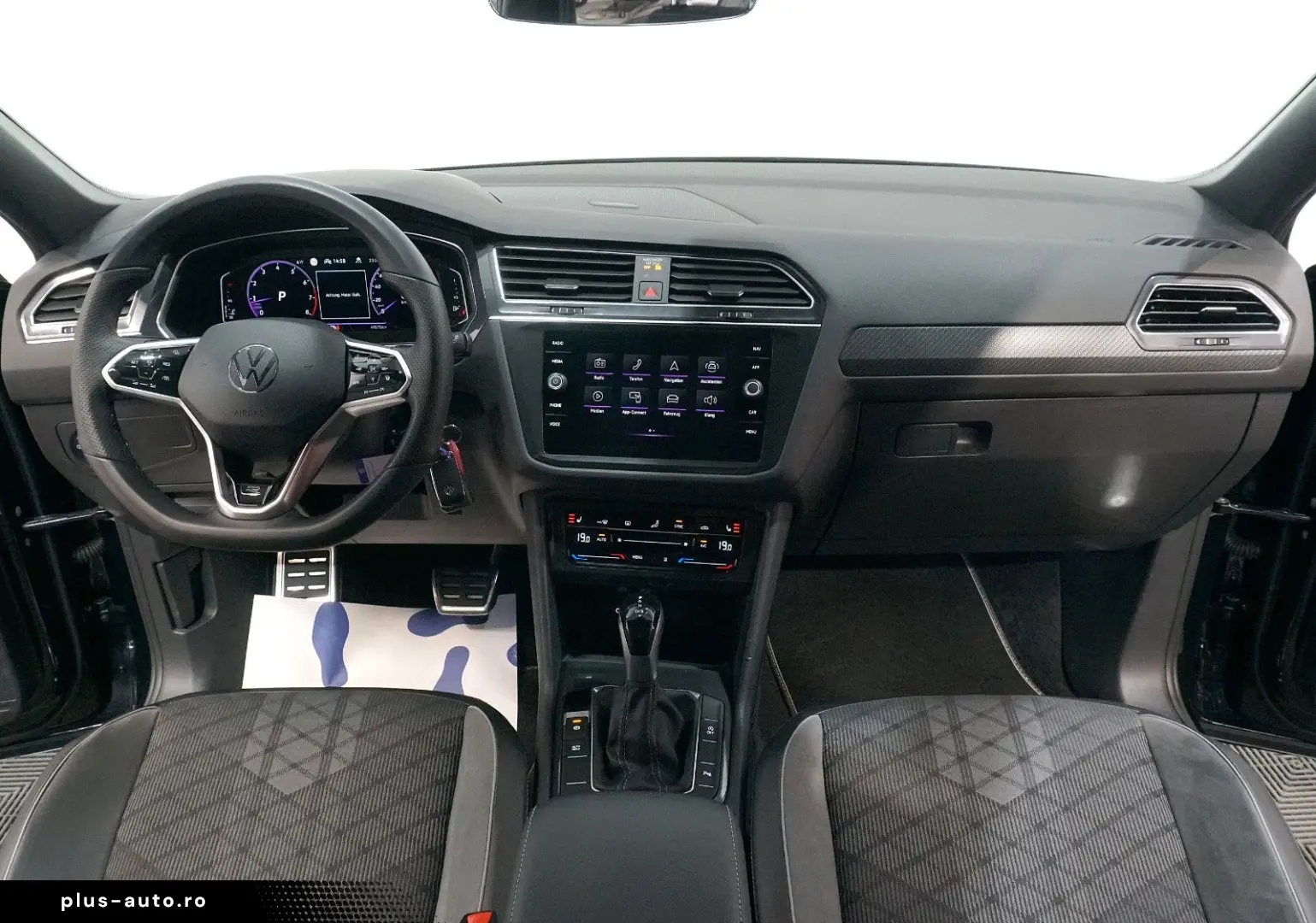 VW Tiguan Allspace 2.0 TSI R-Line 4Motion