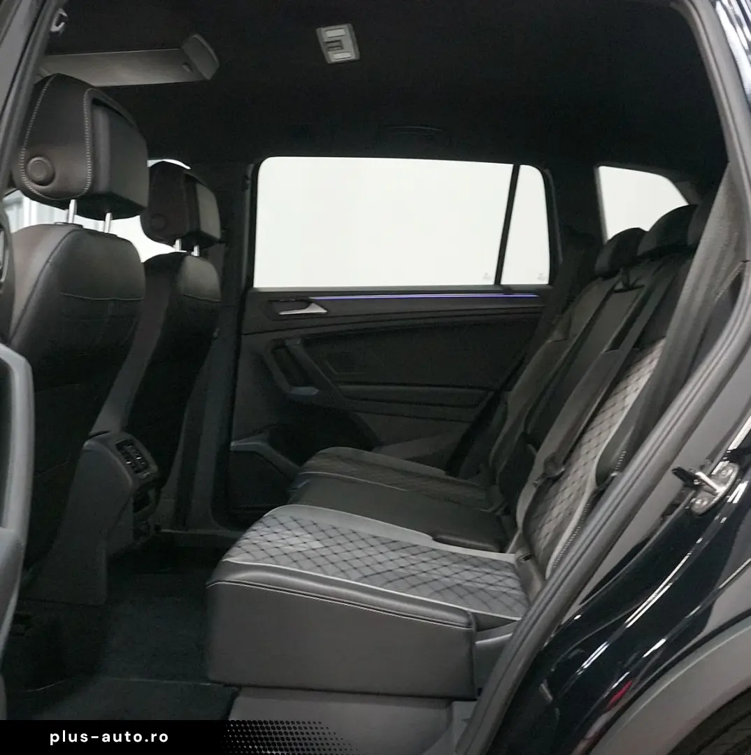 VW Tiguan Allspace 2.0 TSI R-Line 4Motion