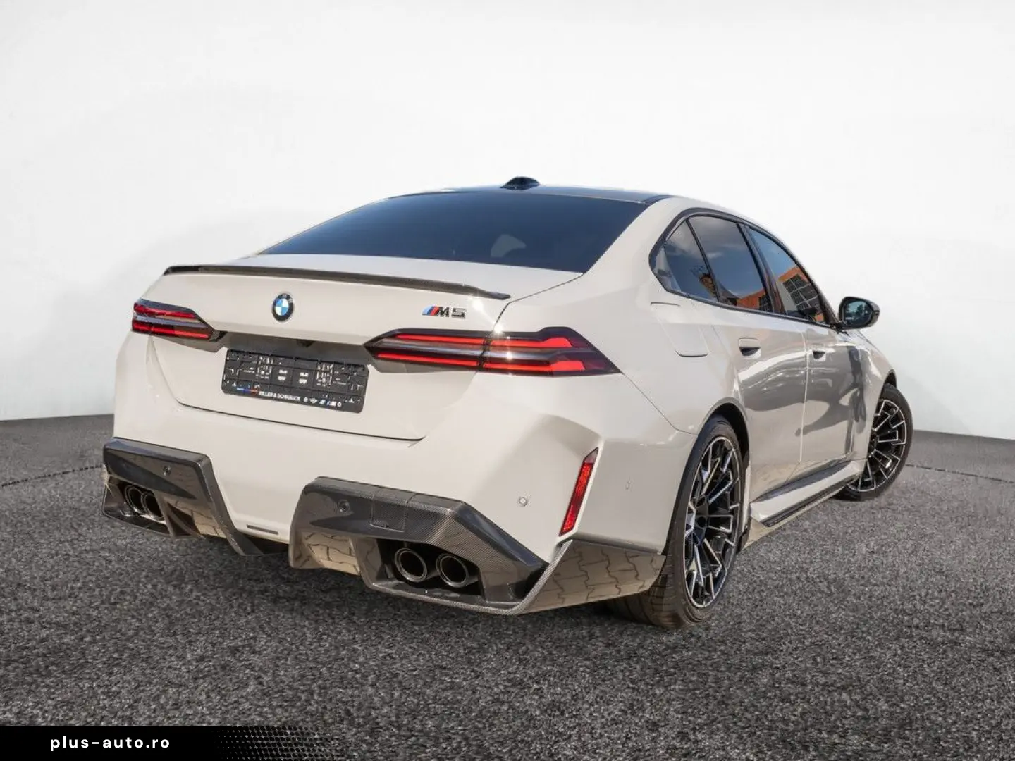 BMW M5 xDrive INDIVIDUAL UPE 181.100 - 0 5% 360  B&W