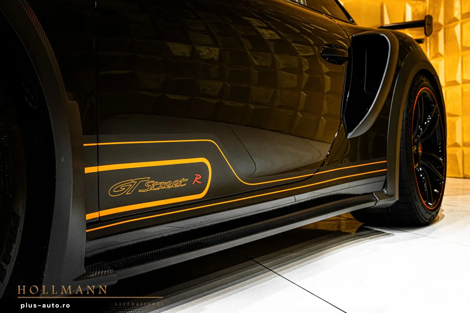 TECHART 911 Turbo S TECHART GTstreet R  BURMESTER LIFT