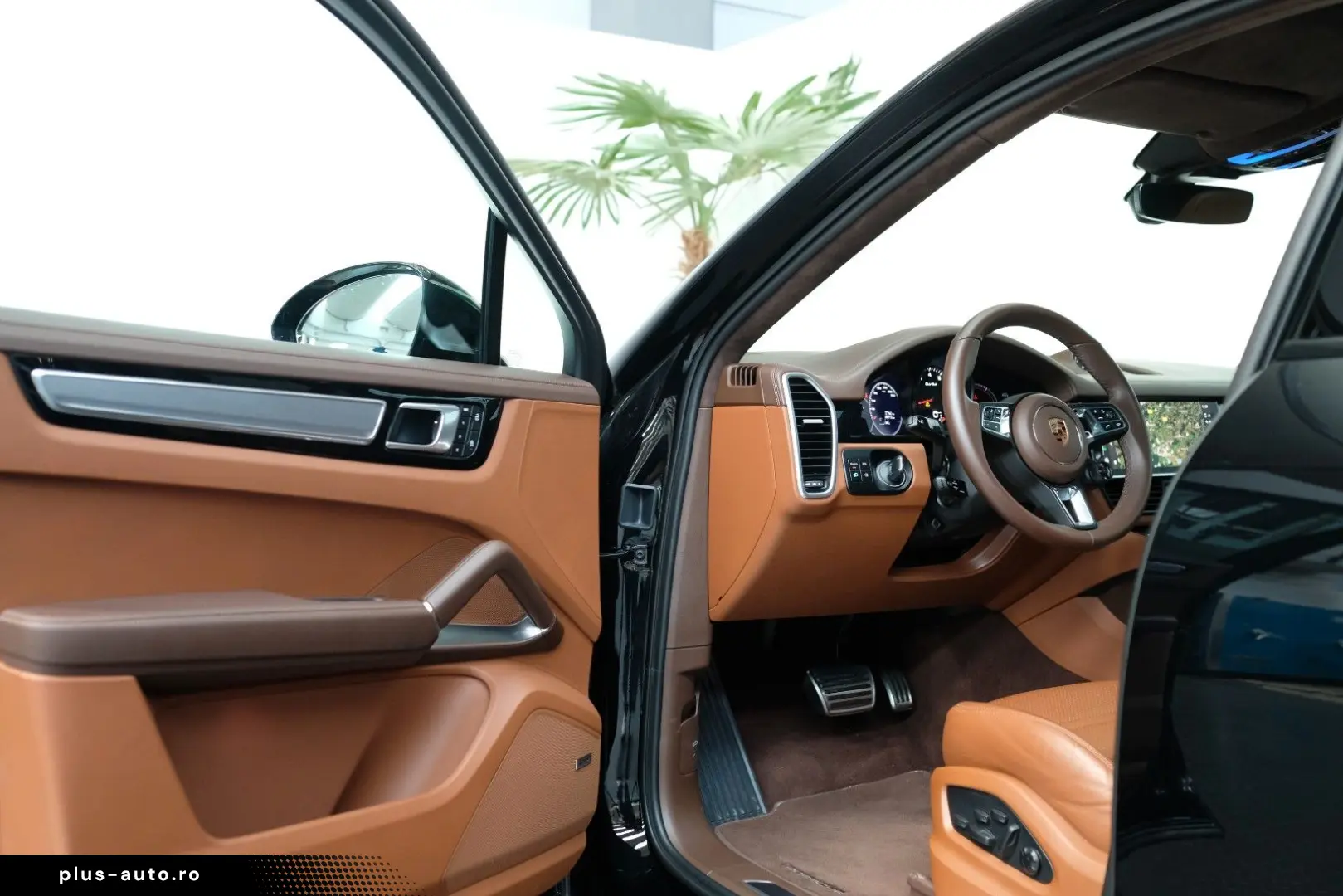 PORSCHE Cayenne Coupe Turbo PANO SOFT 18WEGE 360  APPROV
