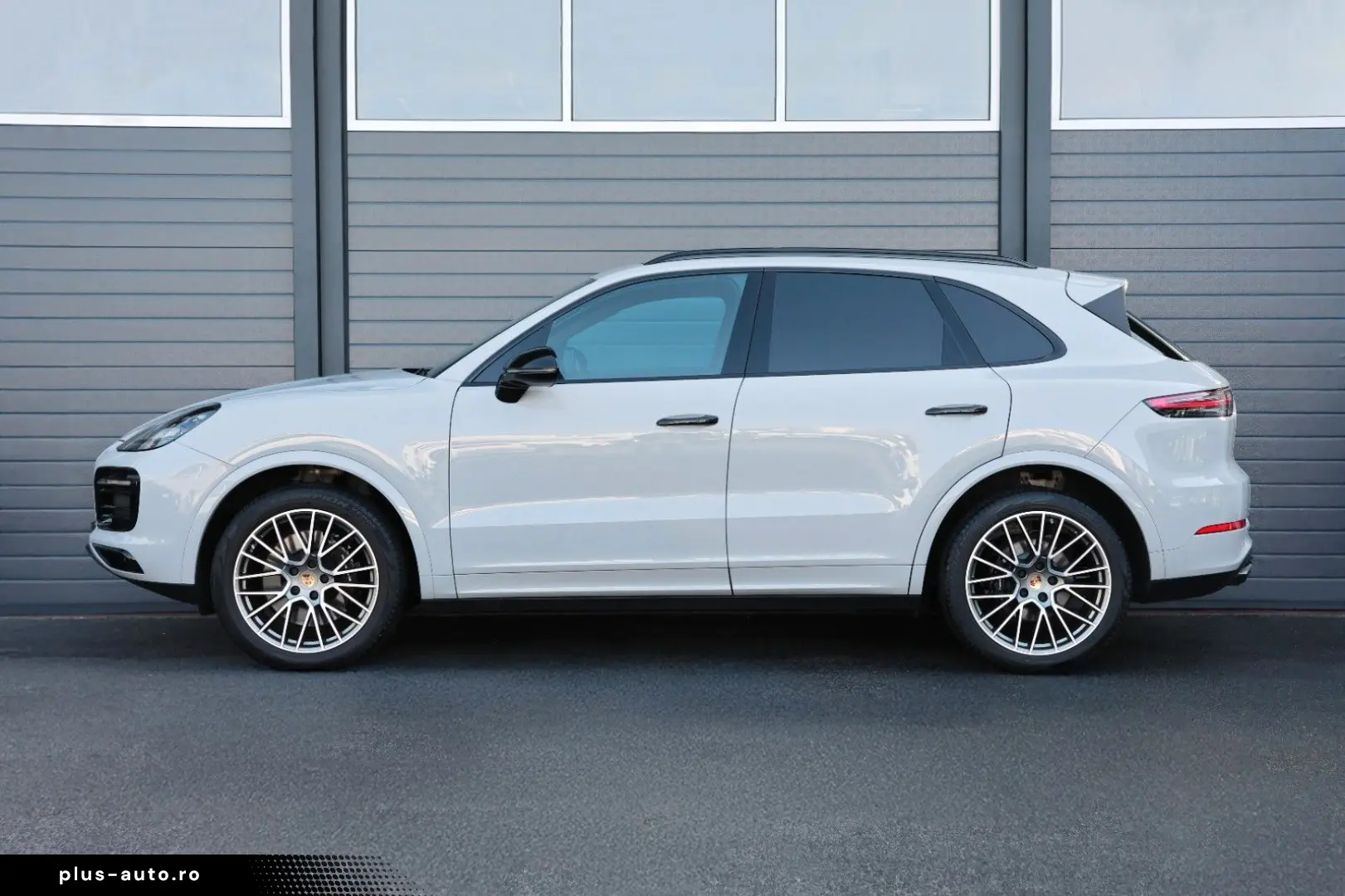 PORSCHE Cayenne 2.9 V6 S Platinum Edition BOSE 4xSHZ R21