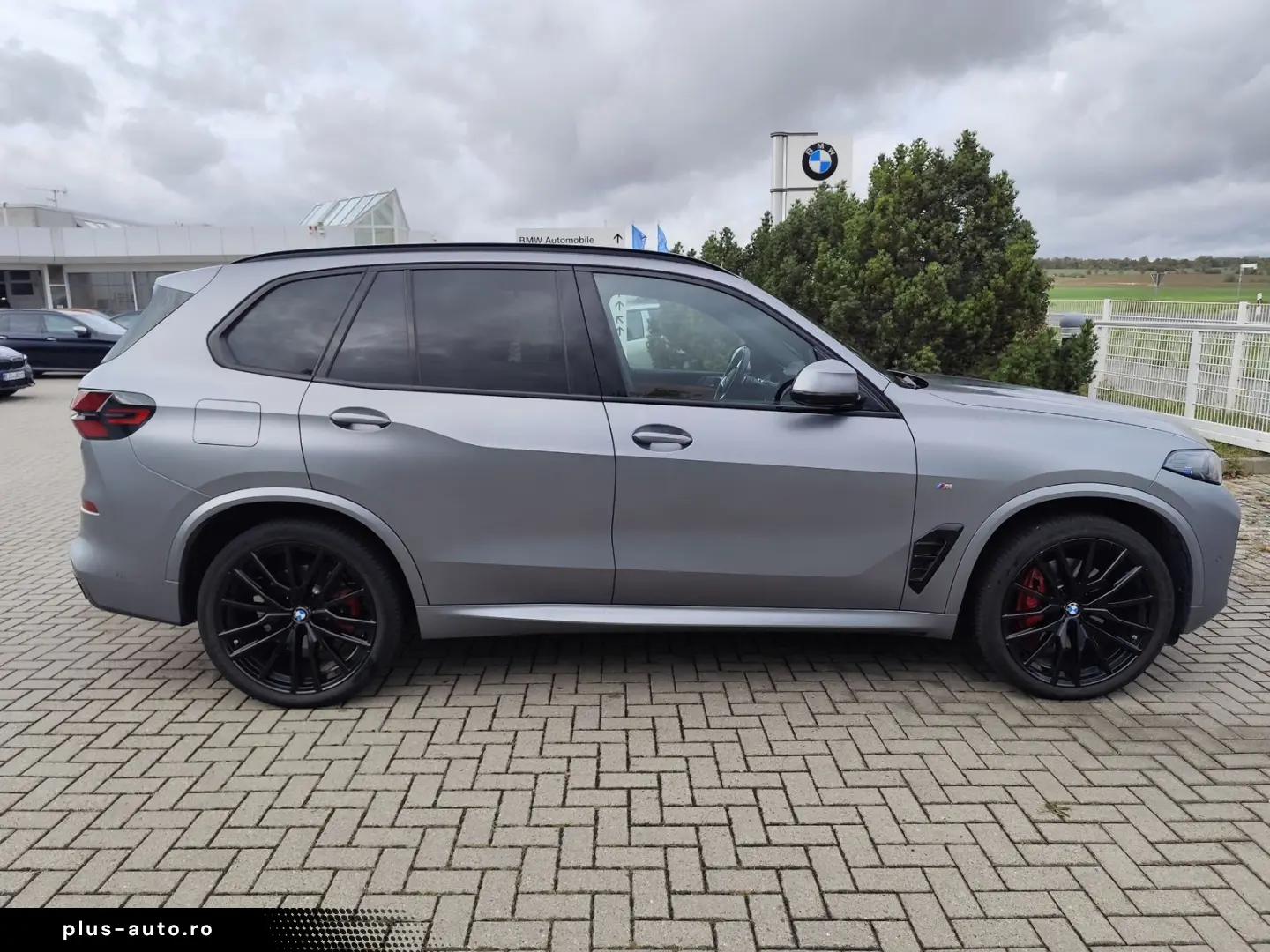 BMW X5 xDrive30d    M Sport LED LC Prof HUD AHK Stan