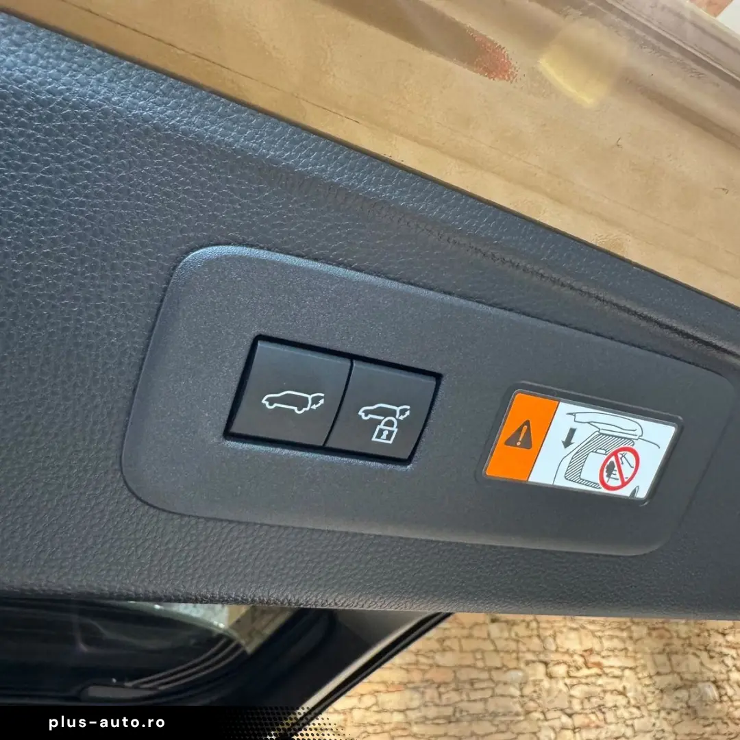 TOYOTA Land Cruiser 2.4 Hybrid 4WD HUD ACC 360  Keyless