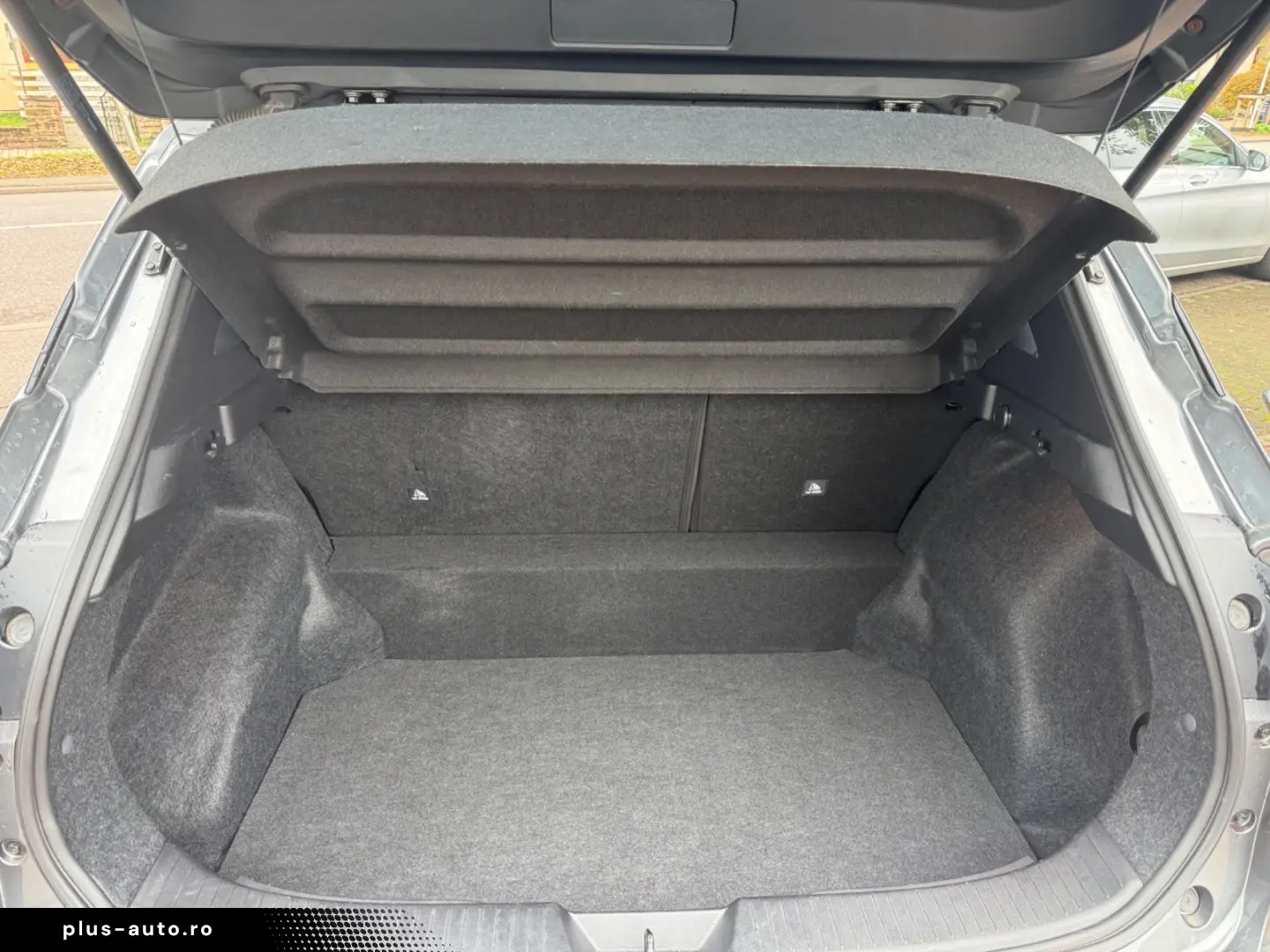NISSAN Qashqai Mild-Hybrid Acenta  49303KM Automatik 1H