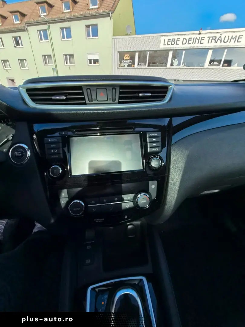 NISSAN Qashqai Zama