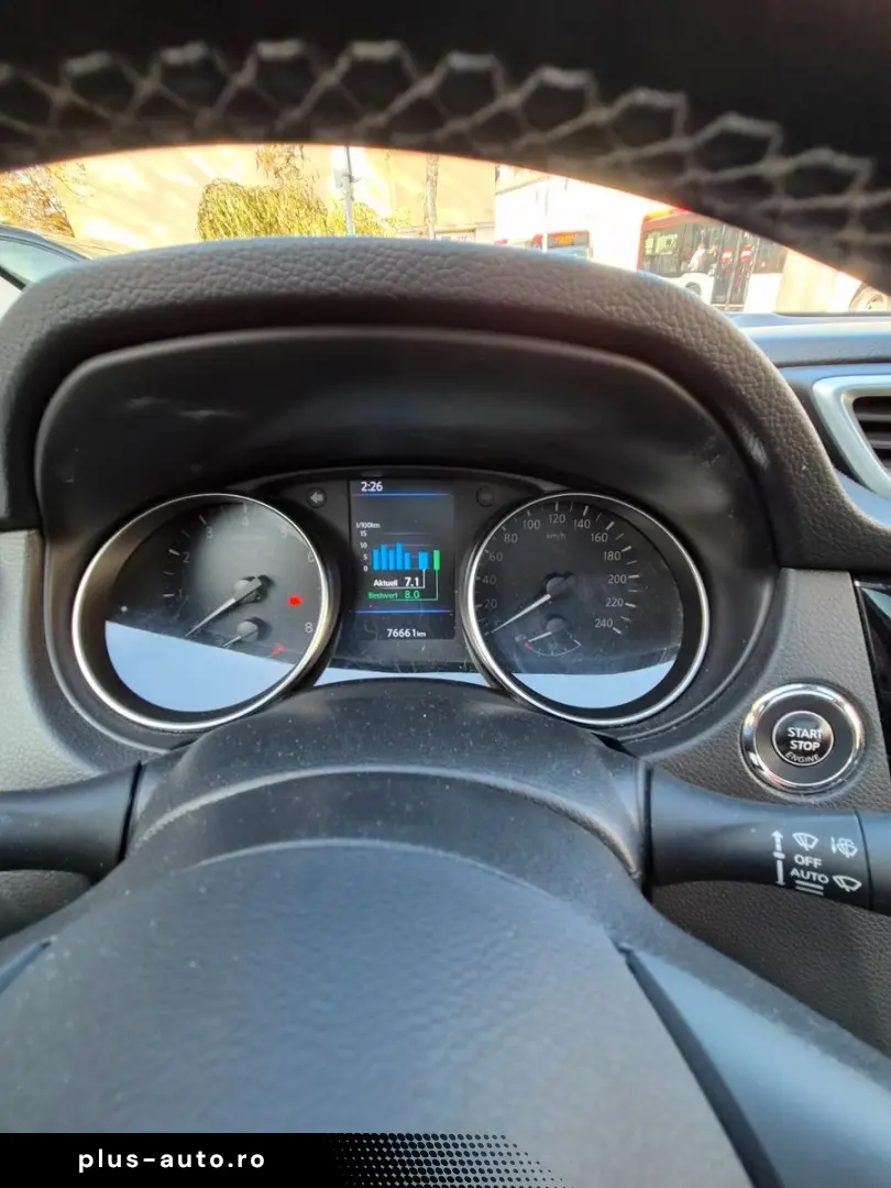 NISSAN Qashqai Zama