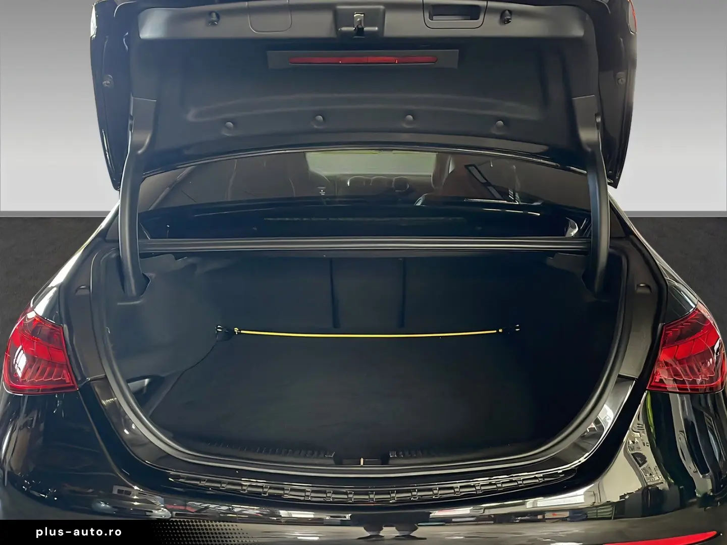 MERCEDES-BENZ C 300 e AMG Head-UP Kamera MBUX Braunes Leder