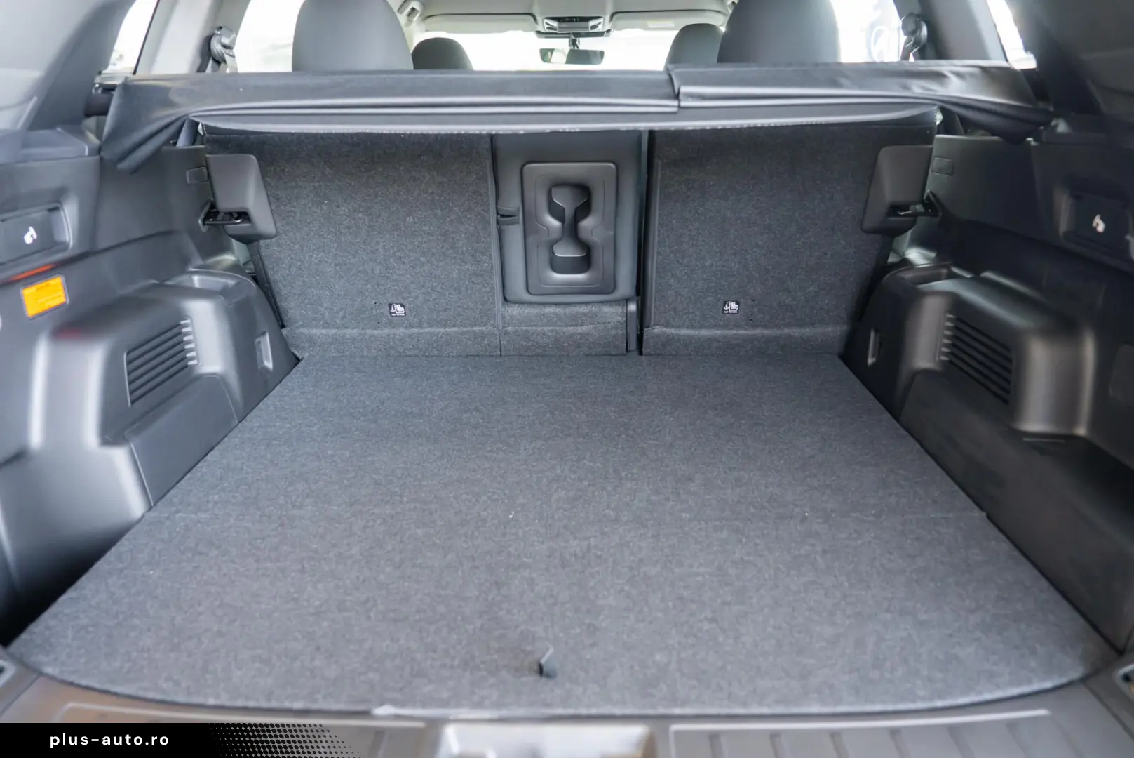 Mitsubishi Outlander PHEV 2.4L 4WD AT Inform