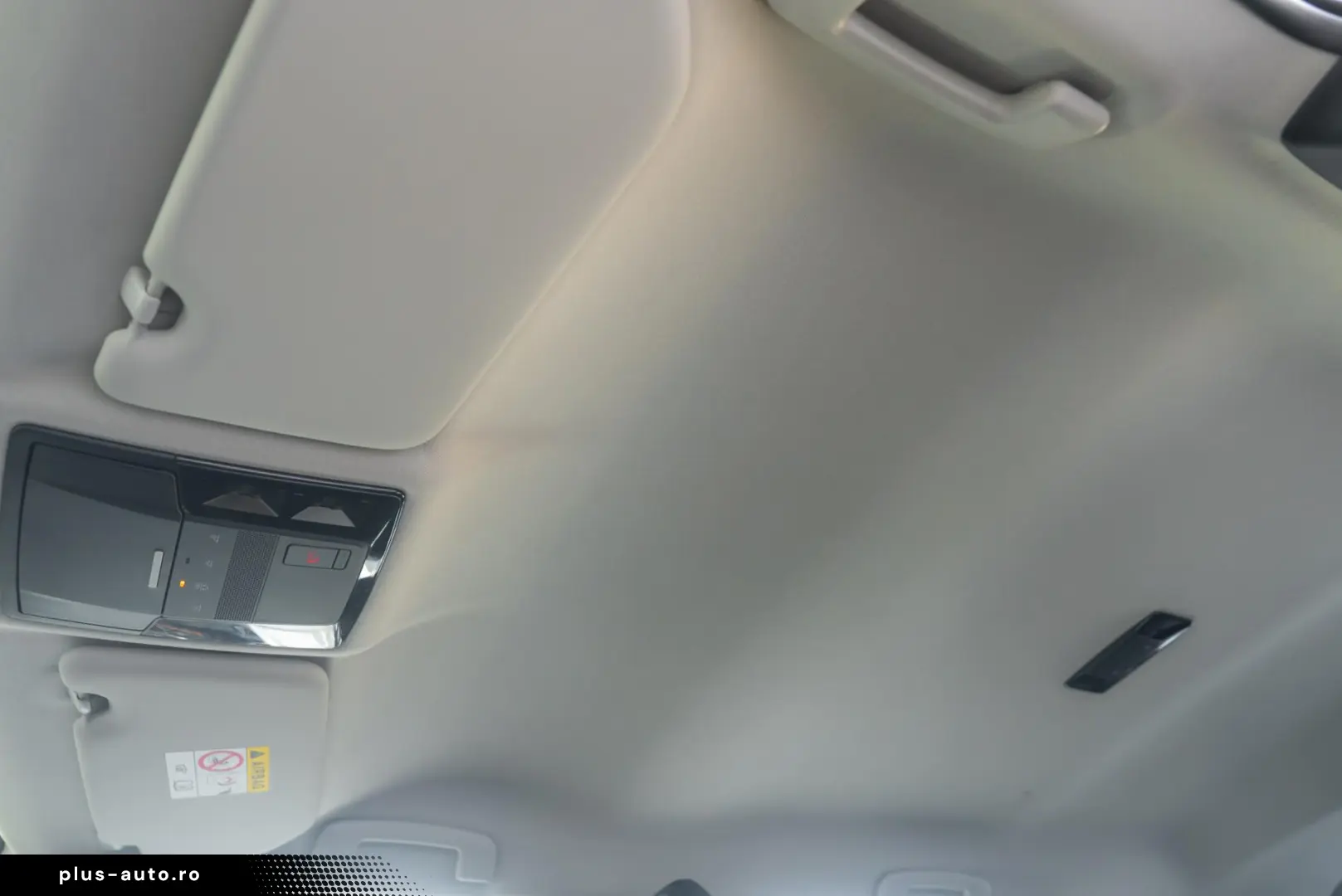 Mitsubishi Outlander PHEV 2.4L 4WD AT Inform