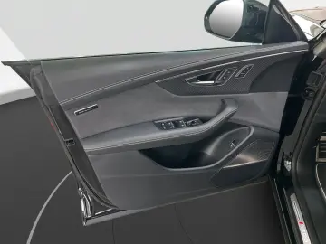 AUDI RSQ8 4.0 TFSI quattro tiptronic   STANDHZ.   AHK