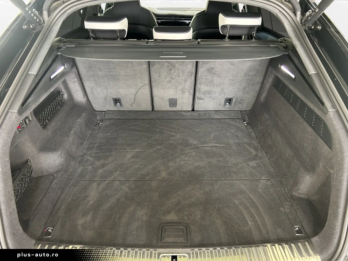 AUDI RSQ8 4.0 TFSI quattro tiptronic   STANDHZ.   AHK