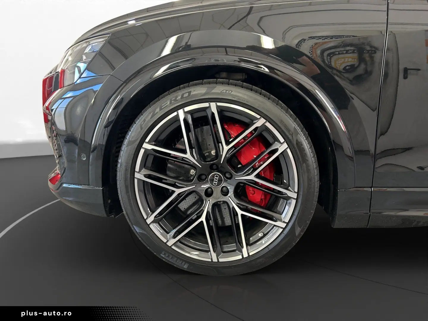 AUDI RSQ8 4.0 TFSI quattro tiptronic   STANDHZ.   AHK