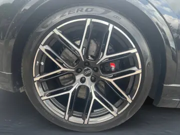 AUDI RS Q8 LASER RS-AGA Pano STHZG B&O-adv. exclusive
