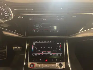 AUDI RS Q8 LASER RS-AGA Pano STHZG B&O-adv. exclusive