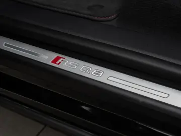 AUDI RS Q8 AHK Pano B&O HD Matrix HUD uvm.
