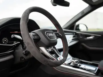 AUDI RS Q8 AHK Pano B&O HD Matrix HUD uvm.