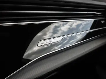 AUDI RS Q8 AHK Pano B&O HD Matrix HUD uvm.
