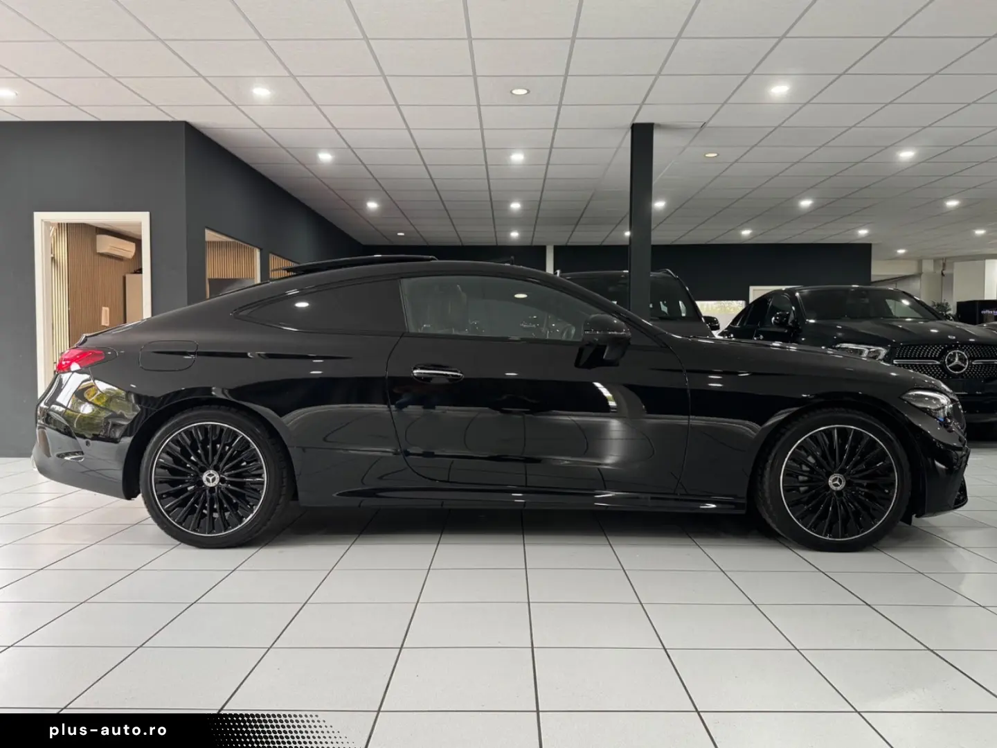 MERCEDES-BENZ CLE 300 4M AMG Premium  Burm Pano HuD 360Cam