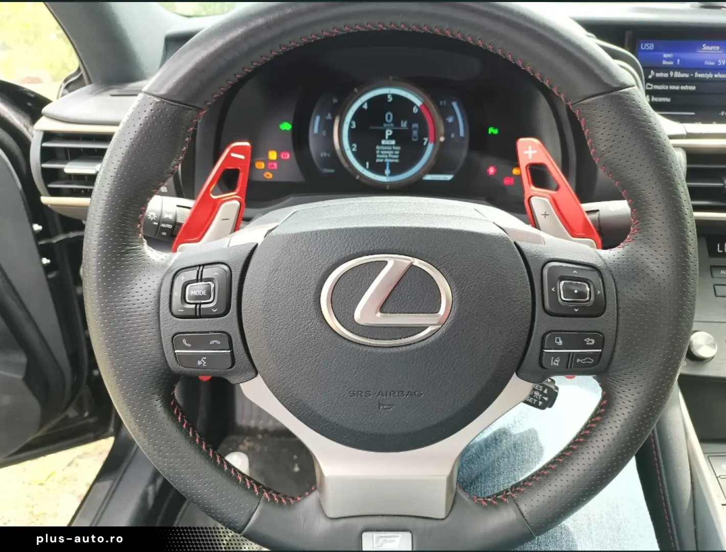 Lexus IS 300h F-Sport