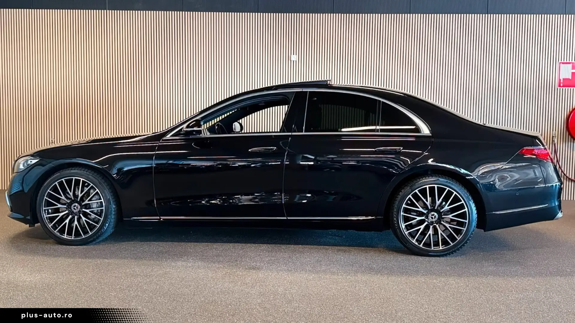 Mercedes-Benz S 350 d   EXCLUSIVE BURMESTER • PANO
