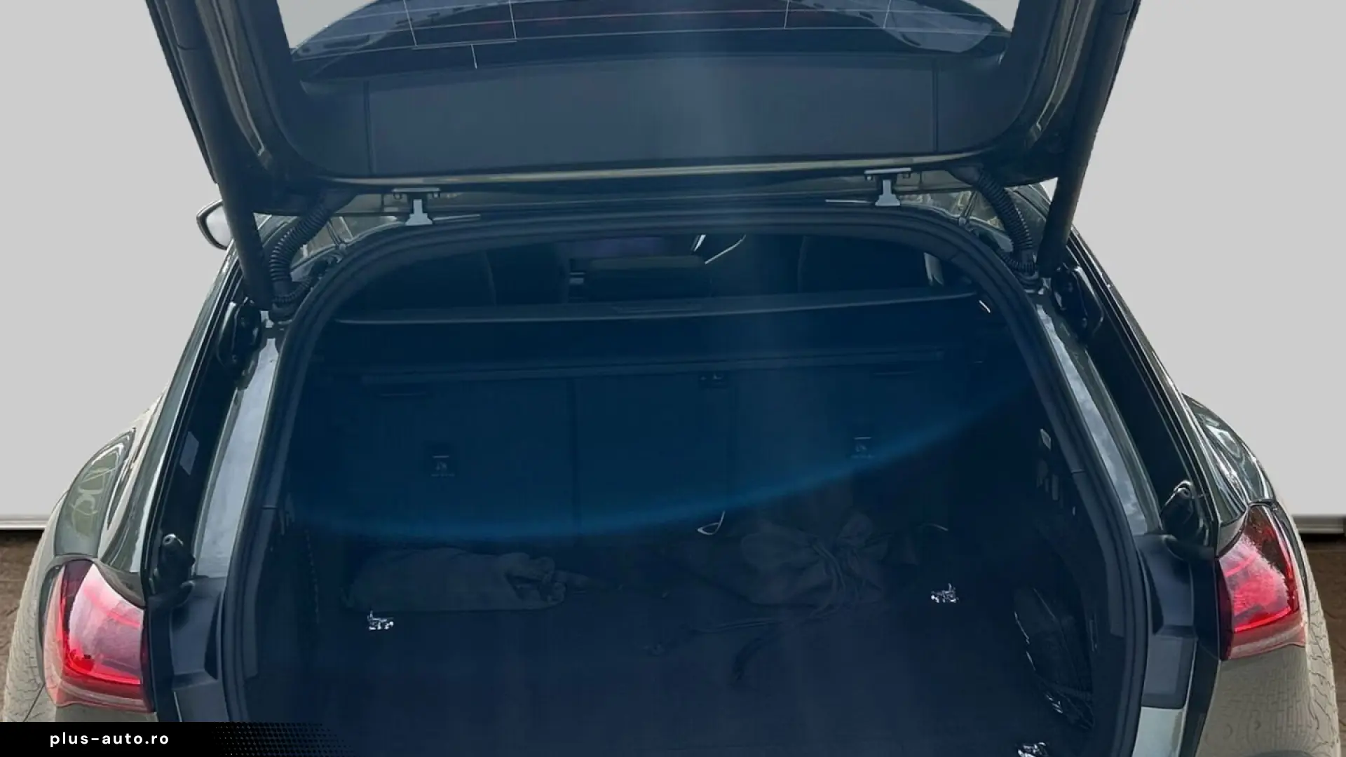 Audi RS5 AVANT 470KW PHEV LED TECHPRO PANOA AHK B&O