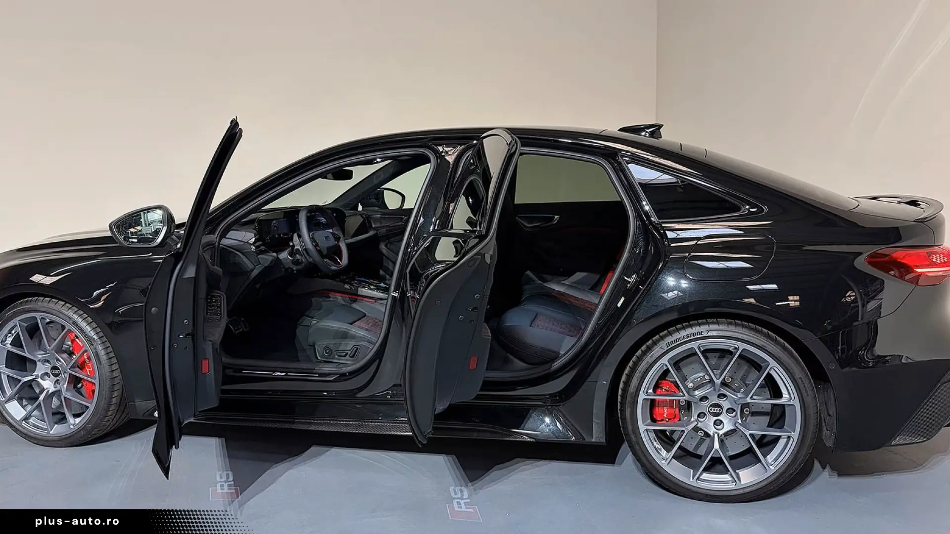 Audi RS5 Sedan Sportp. HuD Pano Ceramic Carbon!