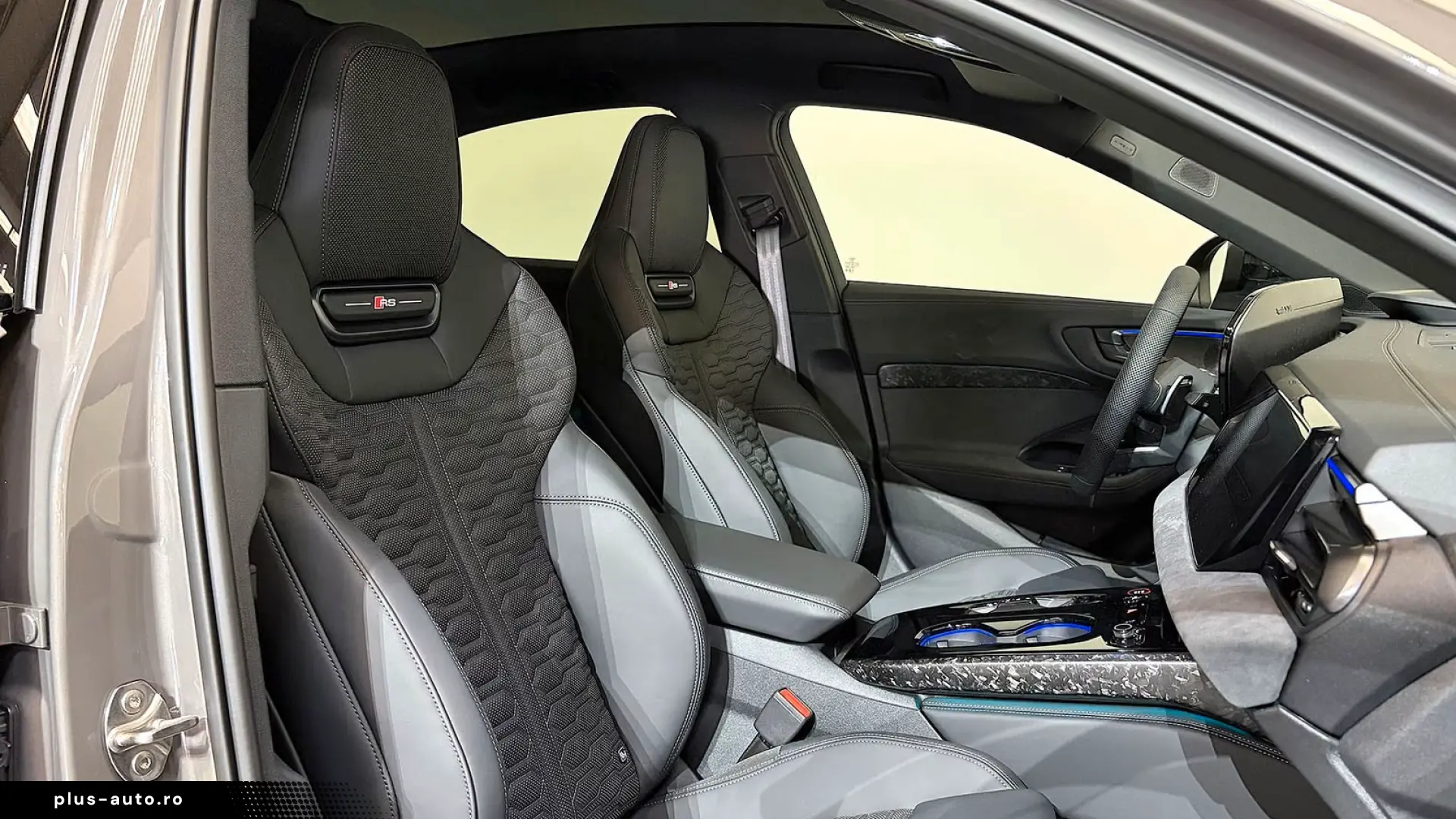 Audi RS5 Sedan  CAMO Sport-Pak HuD Pano!