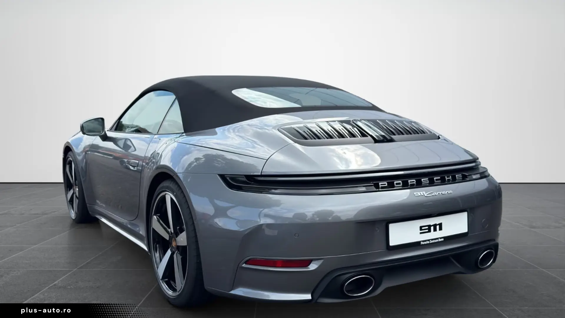 Porsche 992 911 Carrera Cabriolet sports exhaust LED matrix