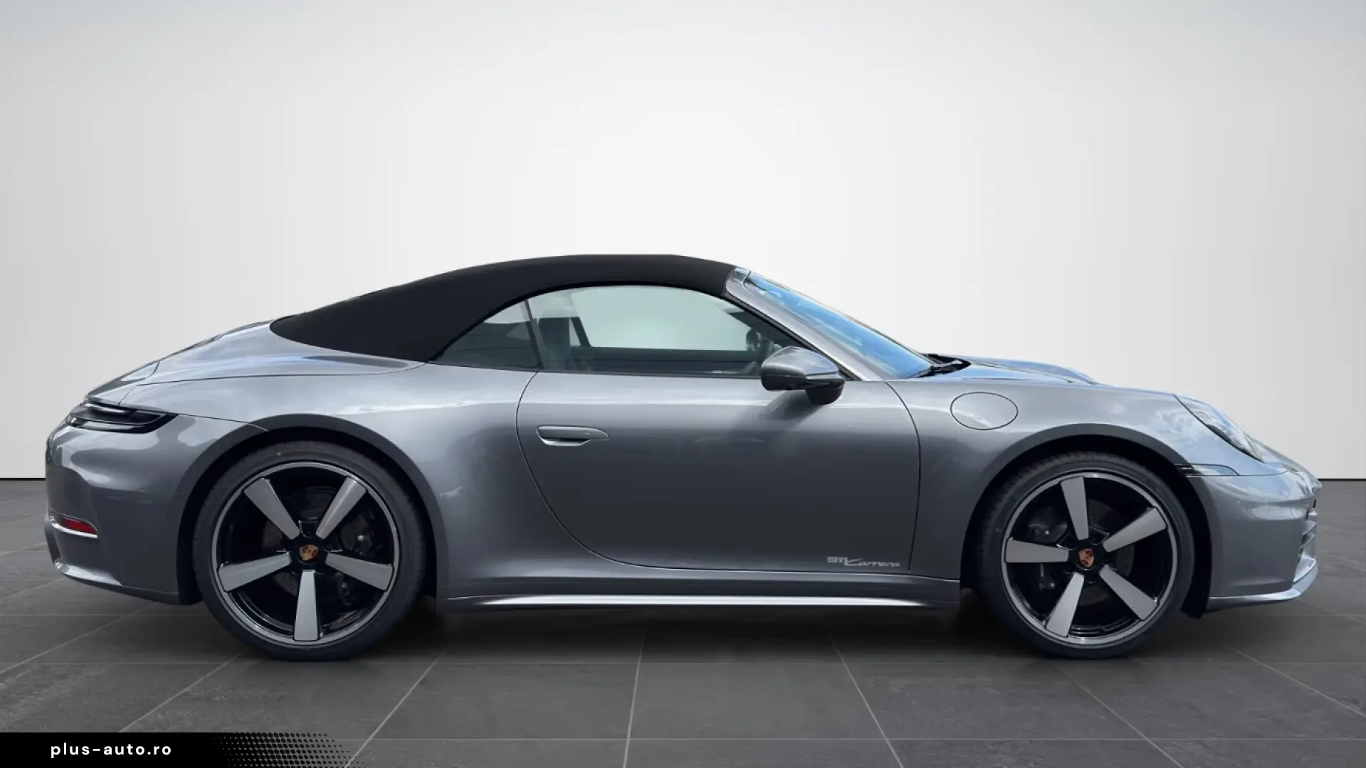 Porsche 992 911 Carrera Cabriolet sports exhaust LED matrix
