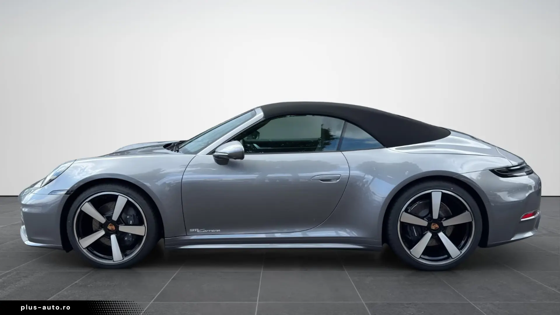 Porsche 992 911 Carrera Cabriolet sports exhaust LED matrix