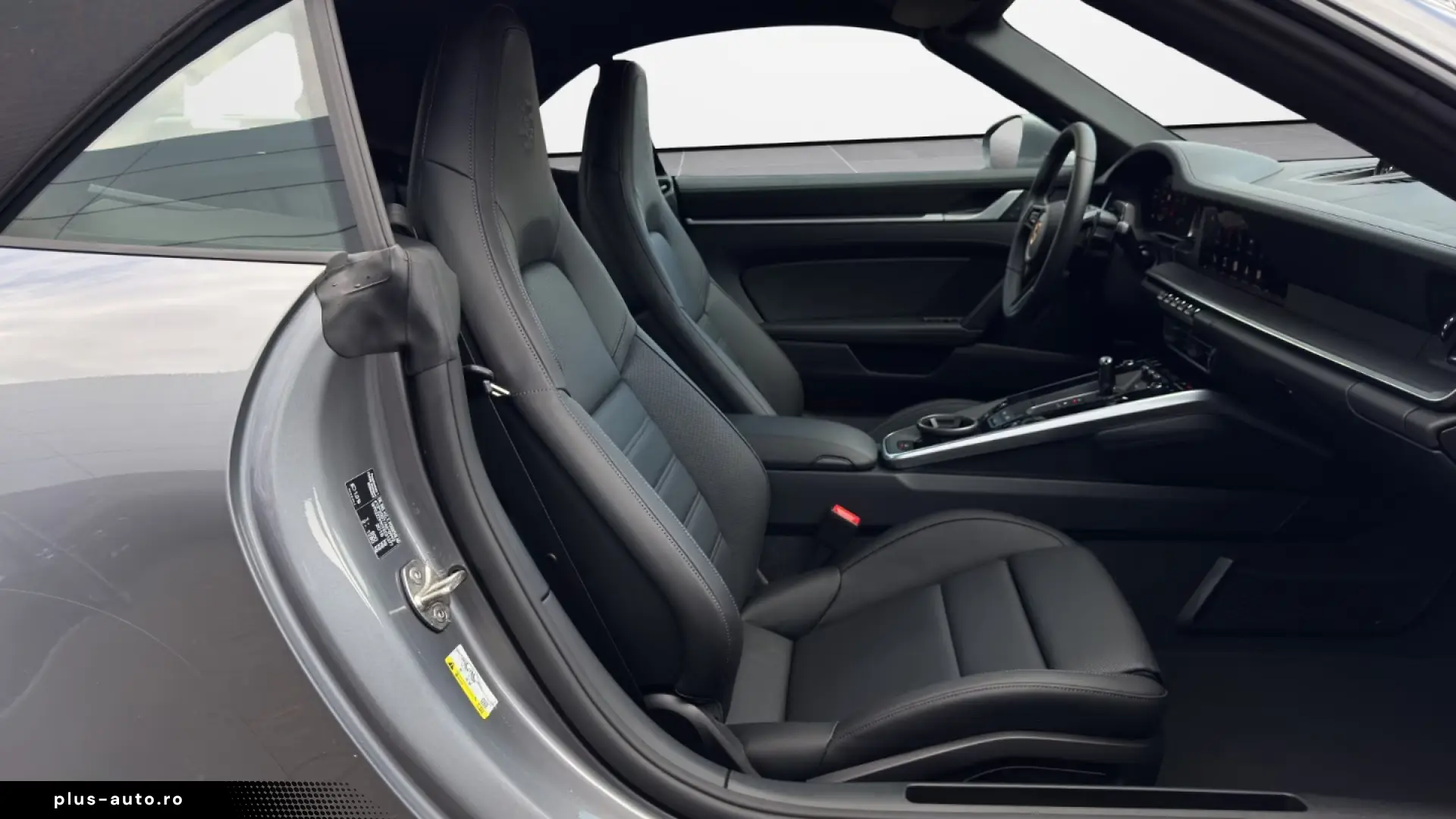 Porsche 992 911 Carrera Cabriolet sports exhaust LED matrix