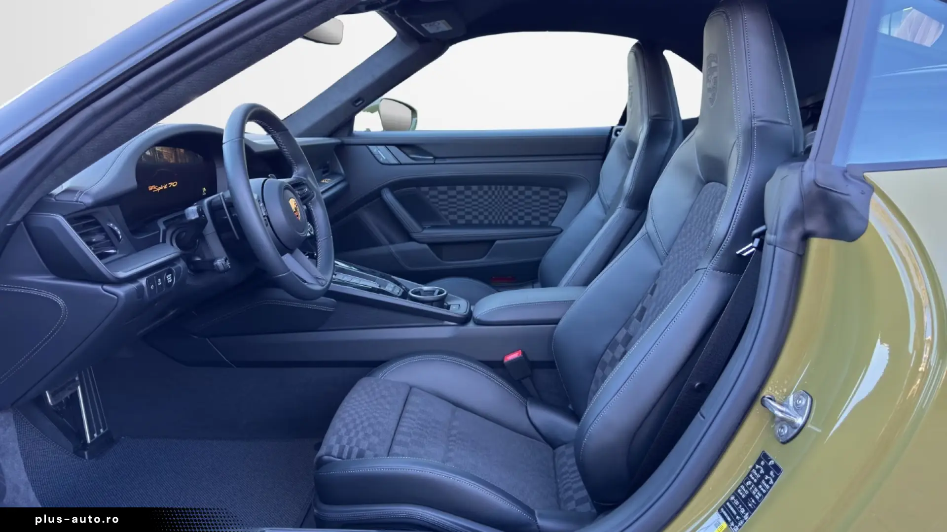 Porsche 992 911 Spirit 70 Club leather lift system VA BOSE
