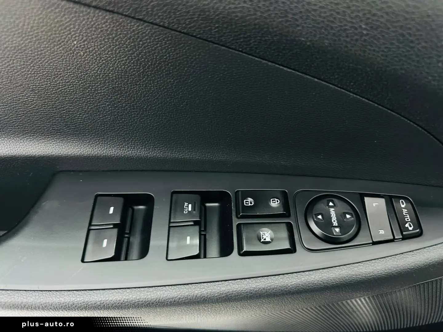 HYUNDAI TUCSON 2016 2.0D E6 4x4 Garantie 12 Luni Rate Avans