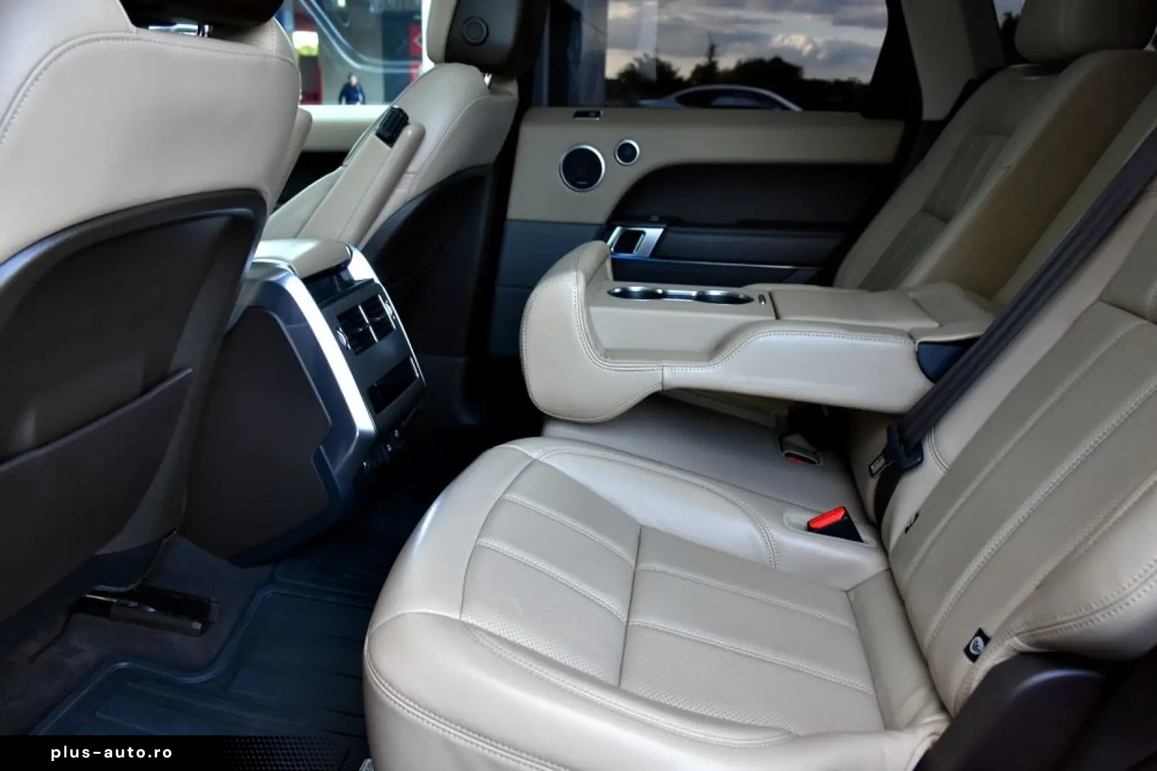 Land-Rover Range-Rover-Sport