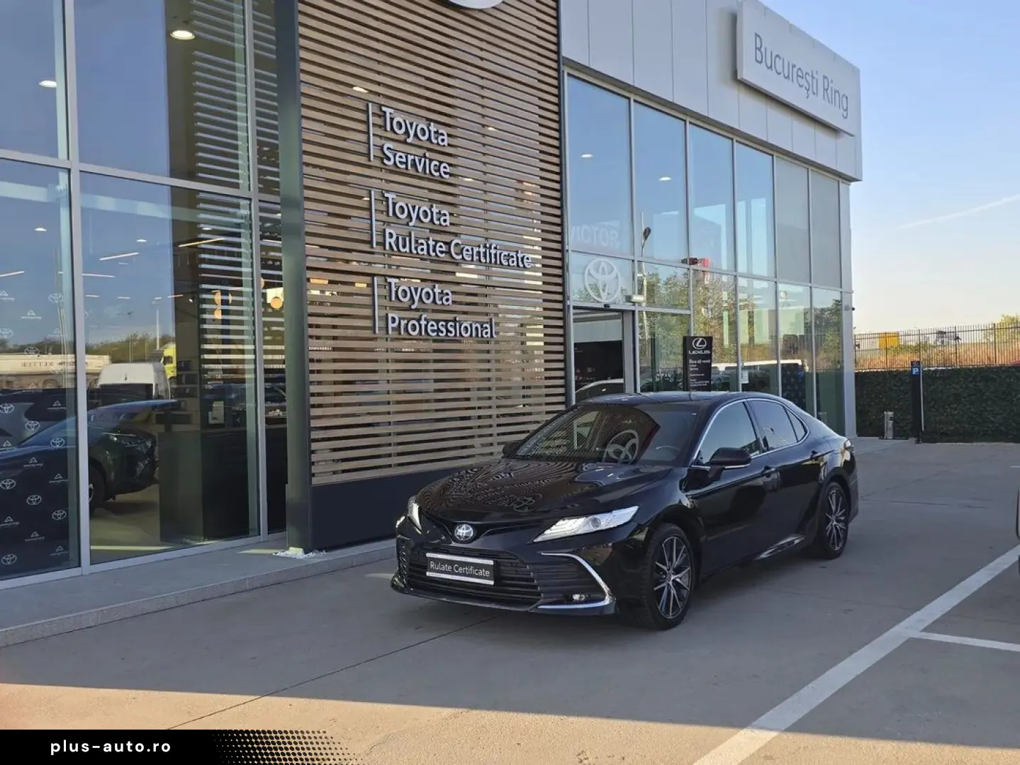 Toyota Camry 2.5 Hybrid Dynamic 218 Cp