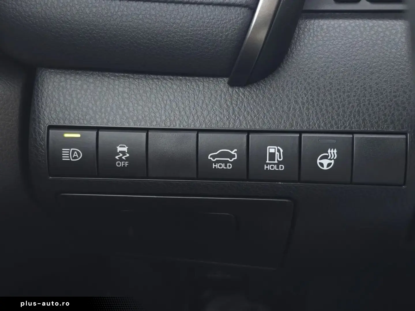 Toyota Camry 2.5 Hybrid Dynamic 218 Cp