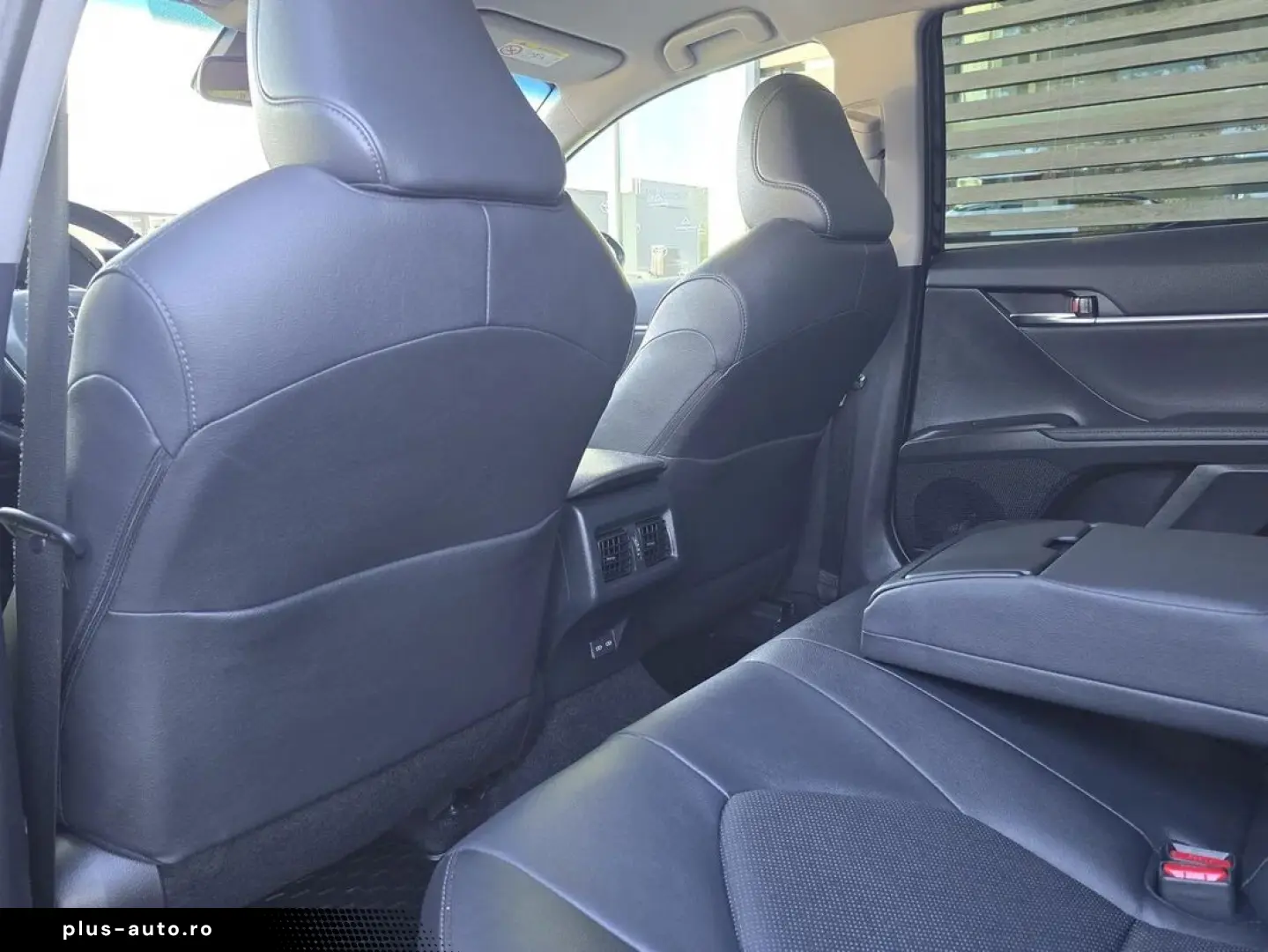 Toyota Camry 2.5 Hybrid Dynamic 218 Cp