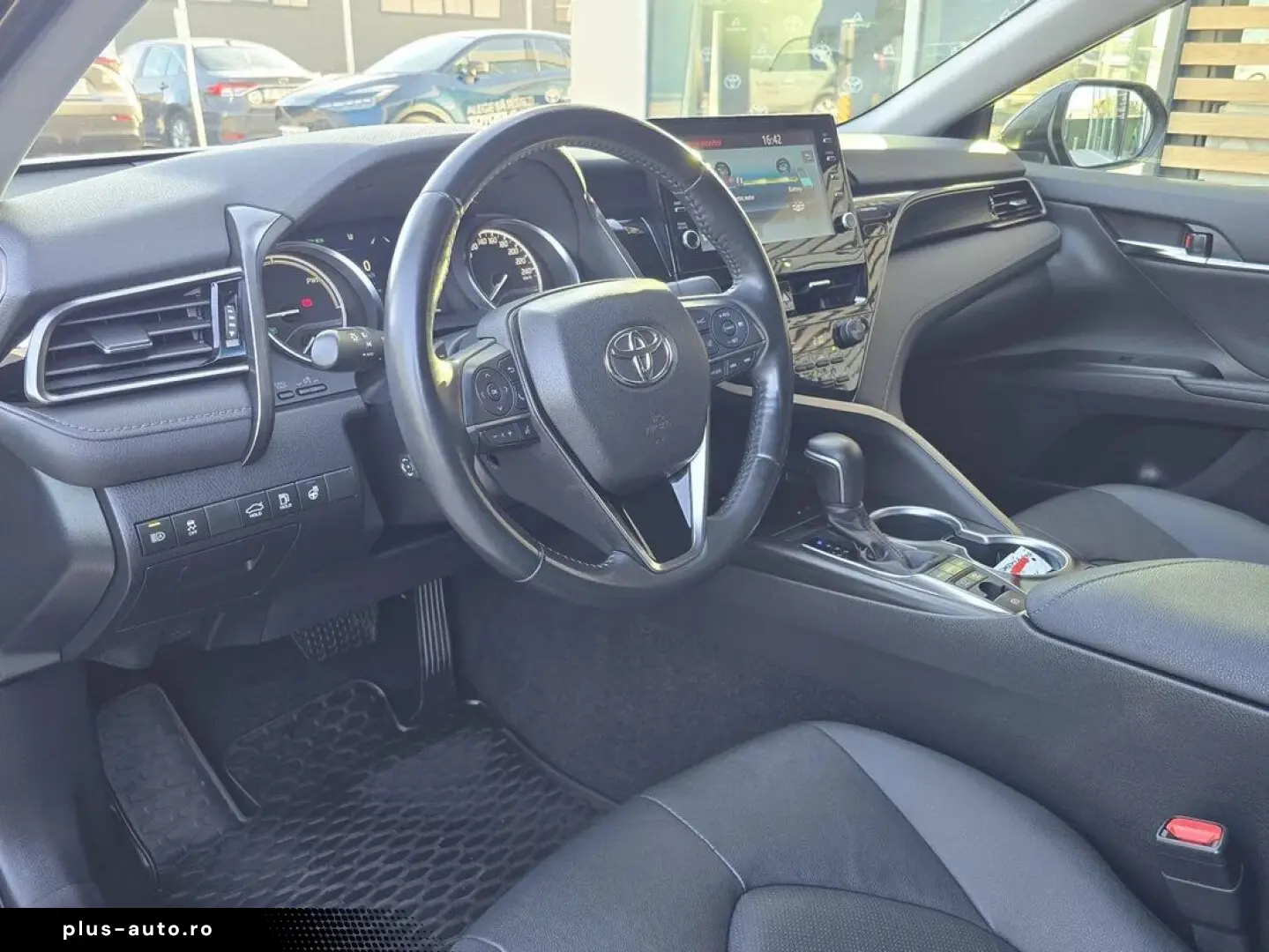 Toyota Camry 2.5 Hybrid Dynamic 218 Cp