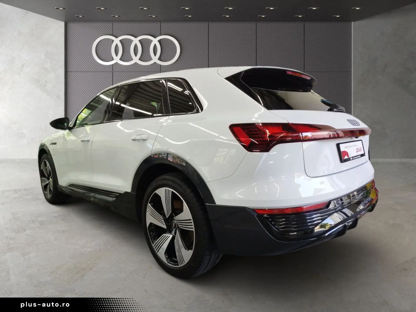 AUDI Q8 e-tron 50 quattro S line LED Navi Panorama