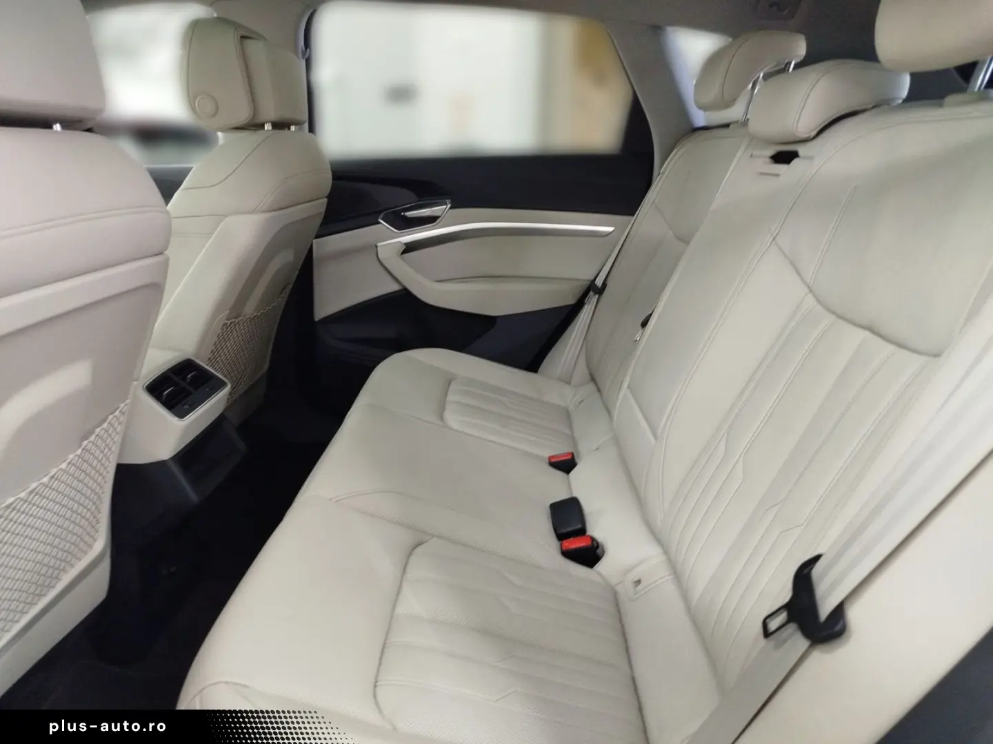 AUDI Q8 e-tron 50 quattro S line LED Navi Panorama