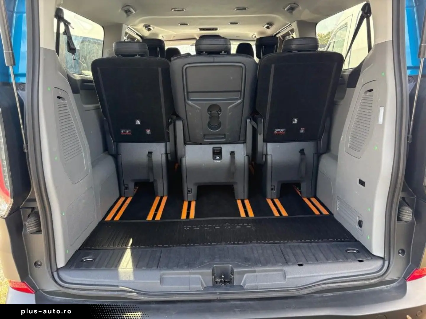 Ford Tourneo-Custom-