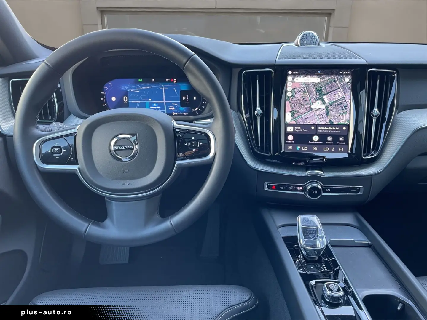 VOLVO XC60 B5 Plus Black Edition B&W HuD